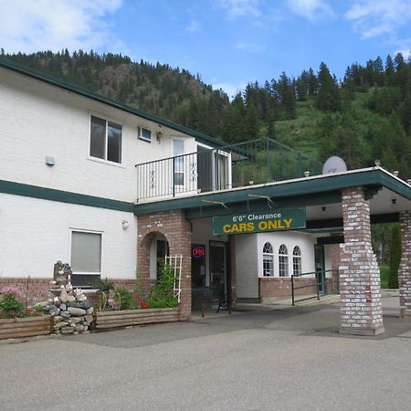 Chase Country Inn 외부 사진