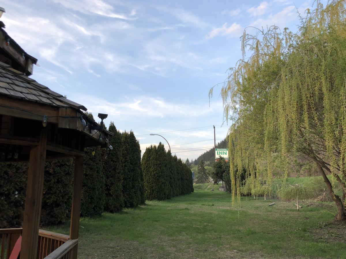 Chase Country Inn 외부 사진