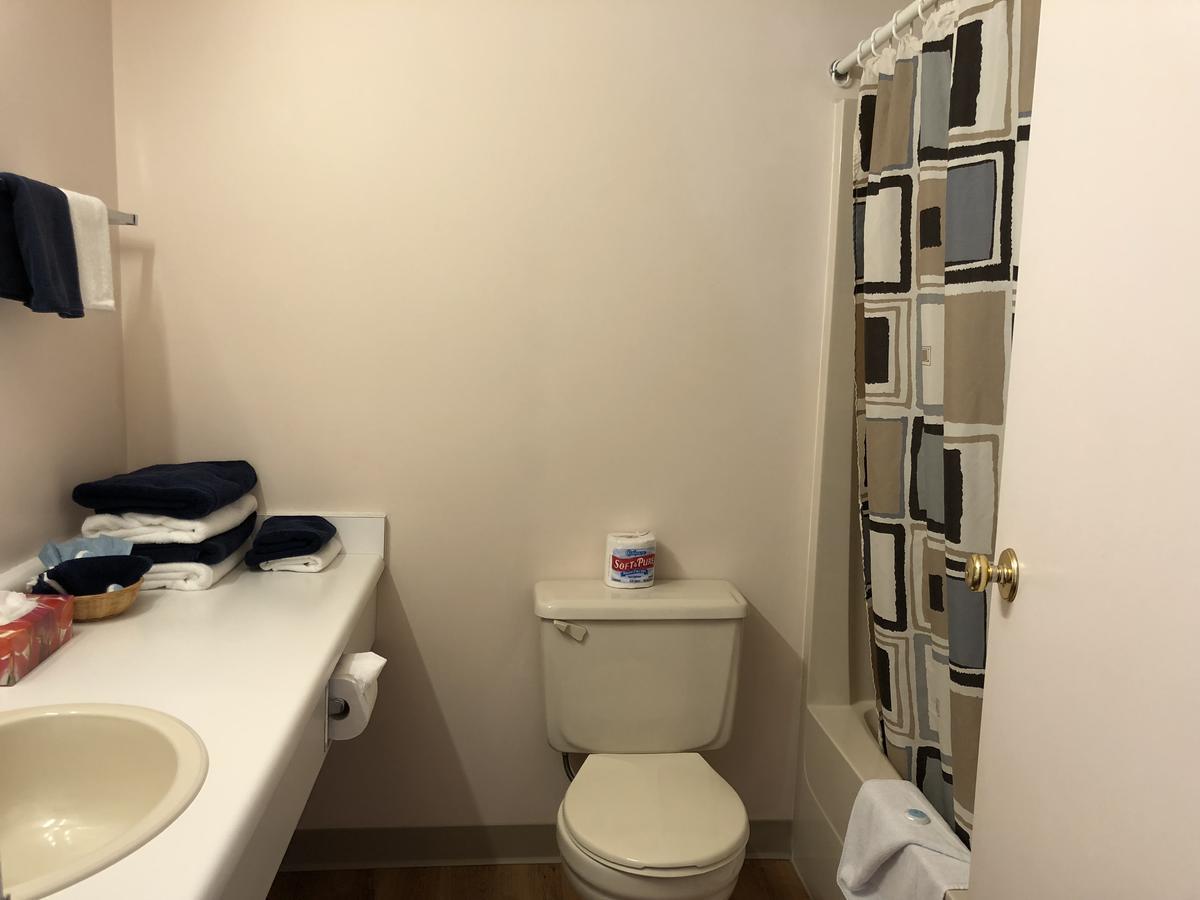 Chase Country Inn 외부 사진