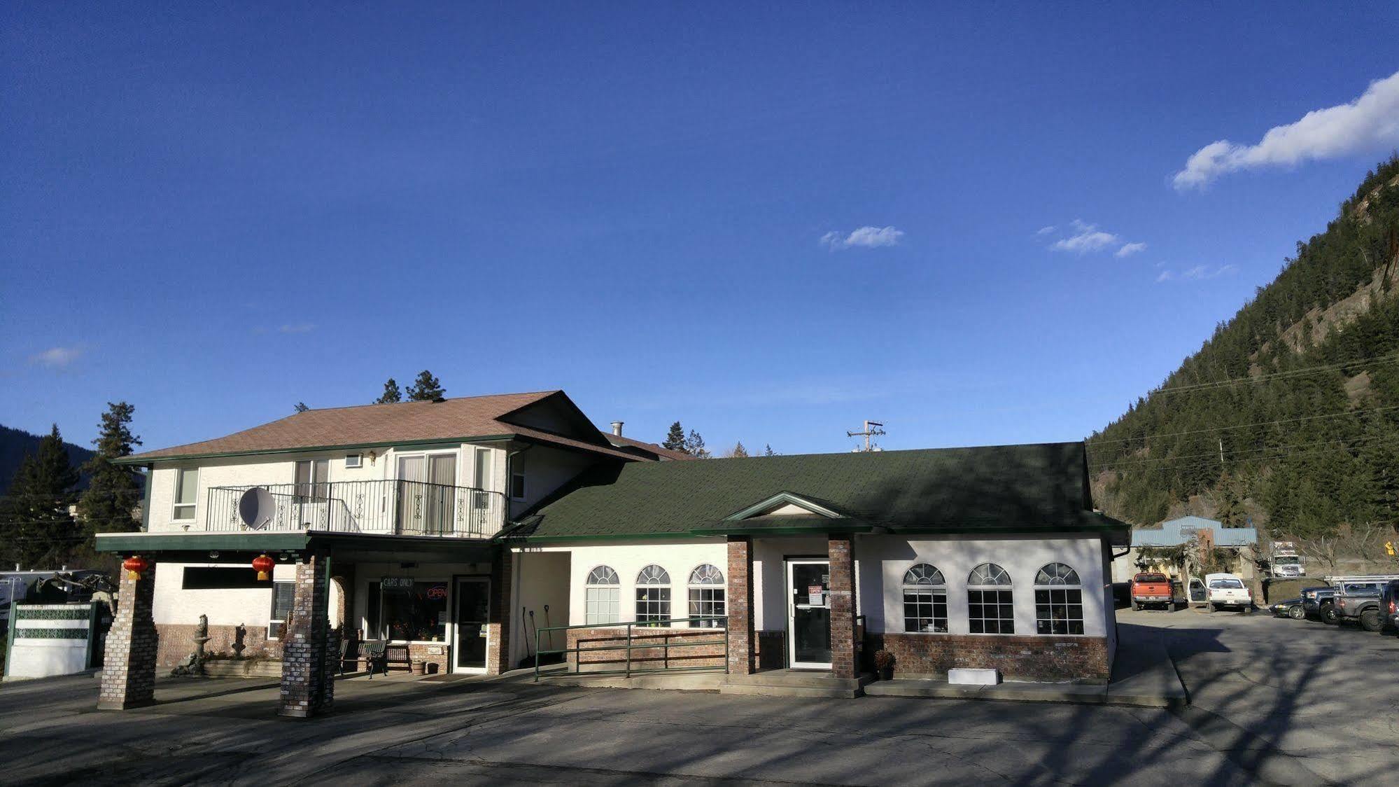 Chase Country Inn 외부 사진