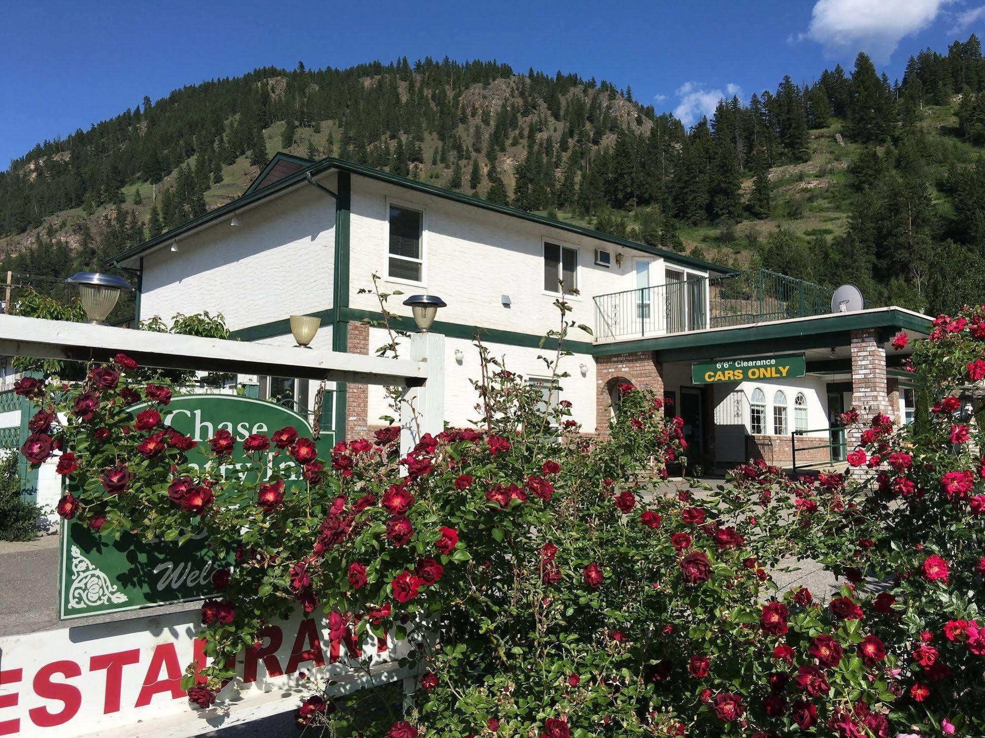 Chase Country Inn 외부 사진